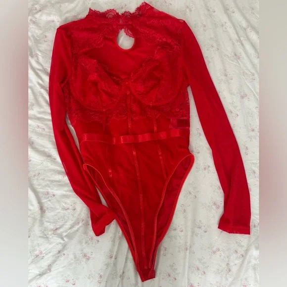 SHEIN Vibrant Red Lace Bodysuit - Picture 5 of 5